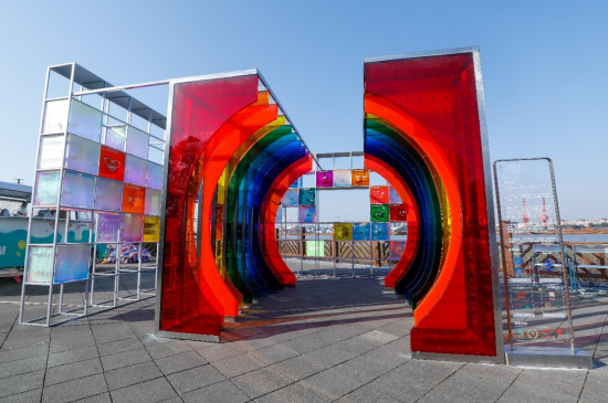 “光与种子”艺术装置